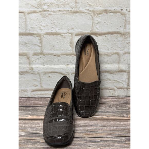 Clarks Brown Faux Croc Patent Leather Slip on Loafers Shoes Womens 7M - Picture 14 of 16
